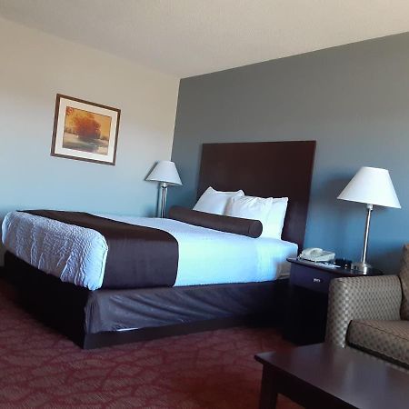 Boarders Inn & Suites By Cobblestone Hotels Superior Extérieur photo