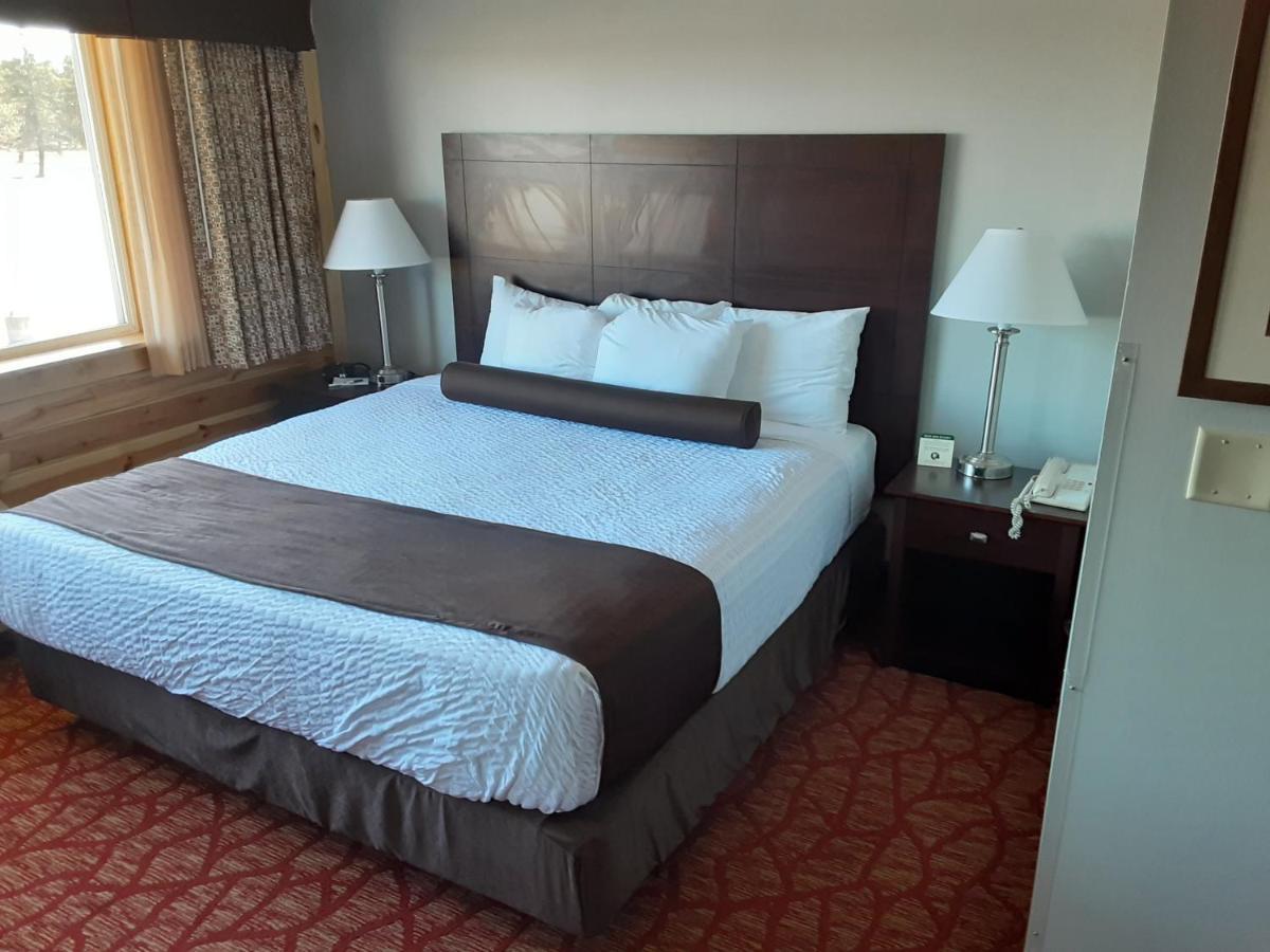 Boarders Inn & Suites By Cobblestone Hotels Superior Extérieur photo